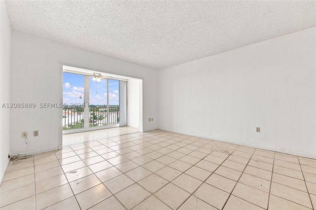 3850 Washington St 808, Hollywood, FL 33021
