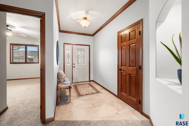 4504 E Kearney Pl Place, Sioux Falls, SD 57110