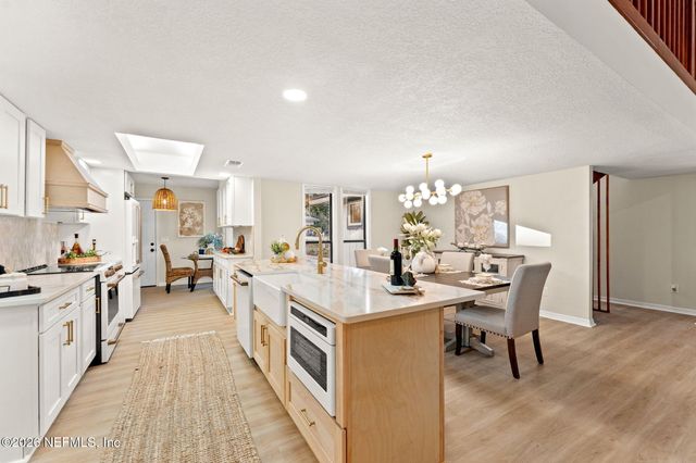 1875 LIVE OAK Lane, Atlantic Beach, FL 32233