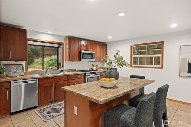 3505 47th Street Ct, Gig Harbor, WA 98335