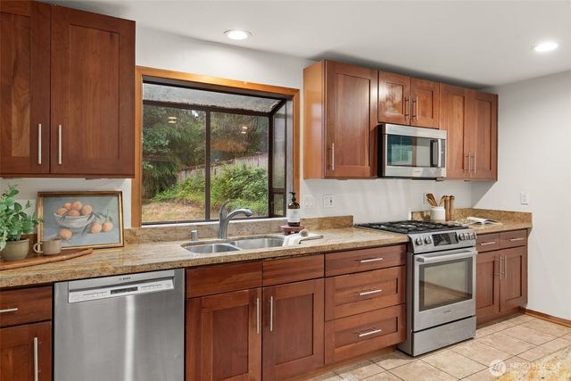 3505 47th Street Ct, Gig Harbor, WA 98335