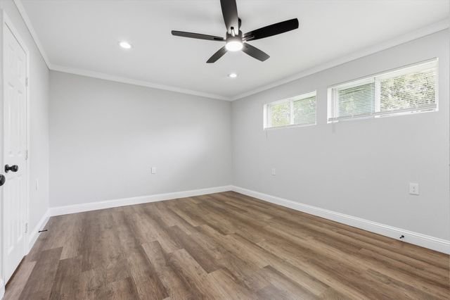 306 Baron Place, Grand Prairie, TX 75051