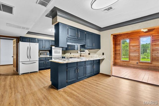 7853 W Kirsch Road, Troy, IL 62294