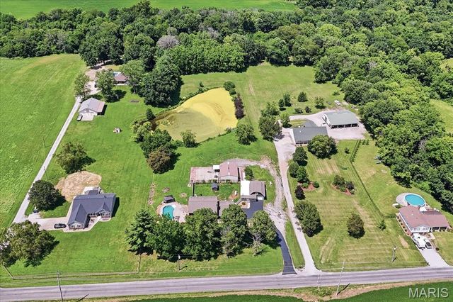 7853 W Kirsch Road, Troy, IL 62294
