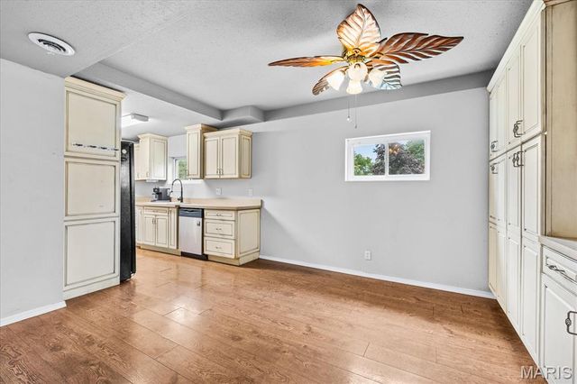 7853 W Kirsch Road, Troy, IL 62294