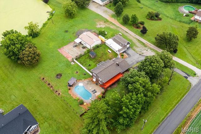 7853 W Kirsch Road, Troy, IL 62294