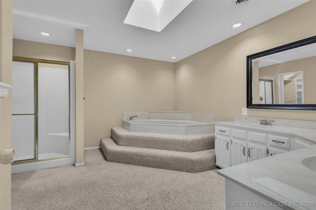 2400 Woodleaf Court, Ardmore, OK 73401