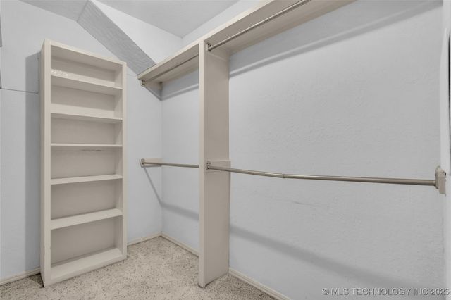 2400 Woodleaf Court, Ardmore, OK 73401