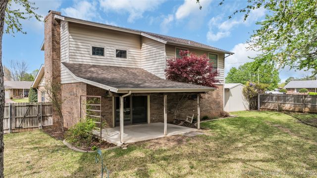 2400 Woodleaf Court, Ardmore, OK 73401