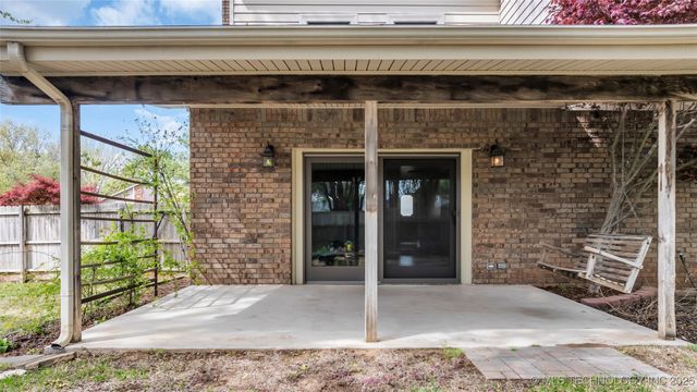 2400 Woodleaf Court, Ardmore, OK 73401