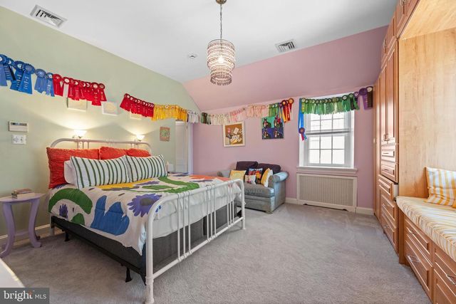 19 DERWEN RD, Bala Cynwyd, PA 19004