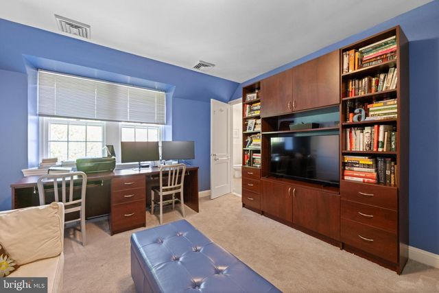 19 DERWEN RD, Bala Cynwyd, PA 19004