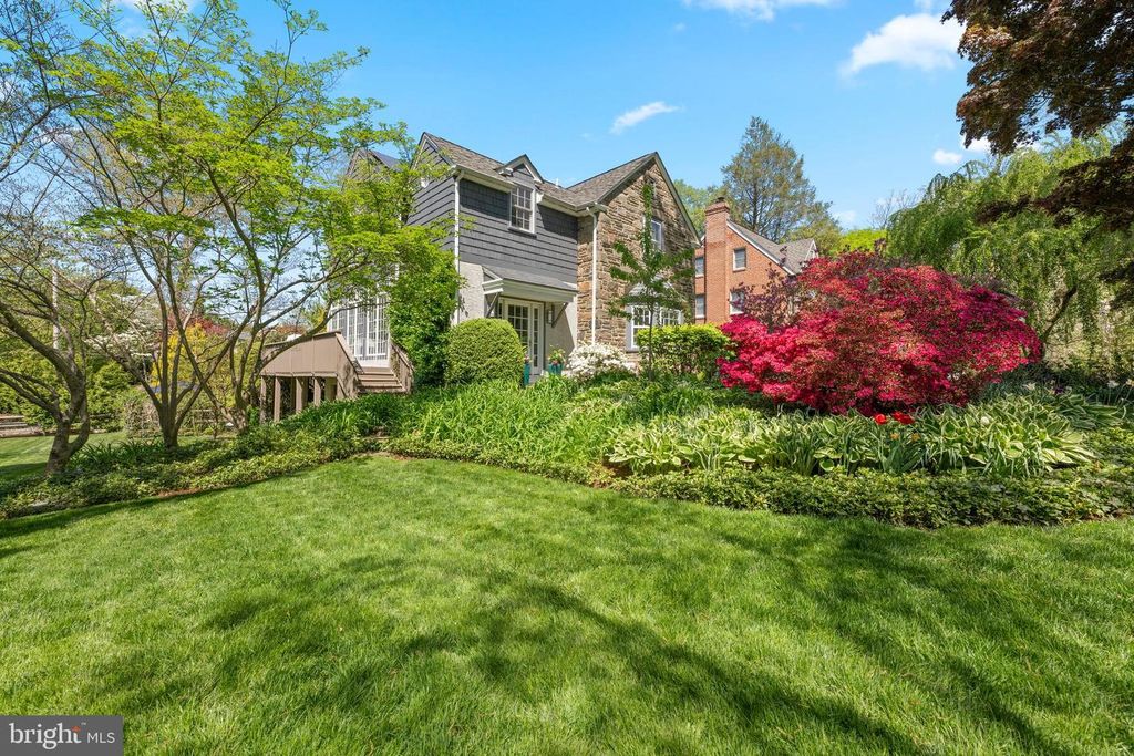 19 DERWEN RD, Bala Cynwyd, PA 19004