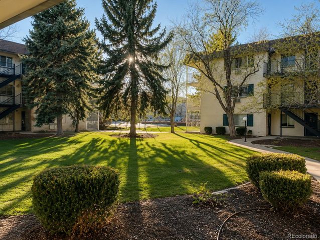 2225 S Jasmine Street 302, Denver, CO 80222