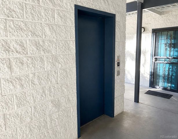 2225 S Jasmine Street 302, Denver, CO 80222