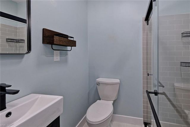18 Ridge RD, Poquoson, VA 23662