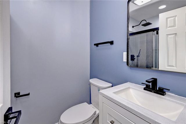 18 Ridge RD, Poquoson, VA 23662
