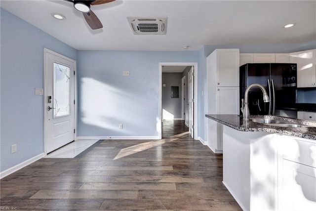 18 Ridge RD, Poquoson, VA 23662