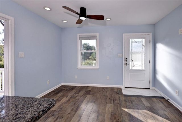 18 Ridge RD, Poquoson, VA 23662