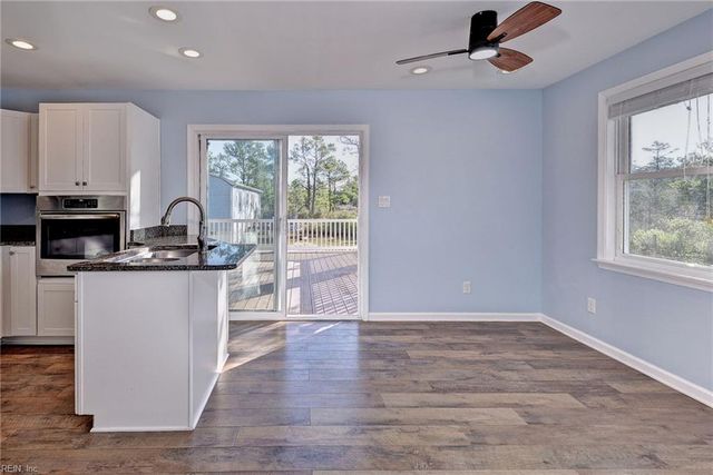 18 Ridge RD, Poquoson, VA 23662