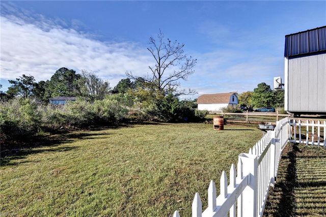 18 Ridge RD, Poquoson, VA 23662
