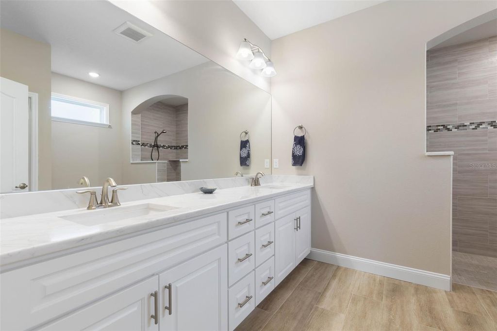 Image 23 of property listing at 25 EGAN DRIVE, Palm Coast, FL 32164