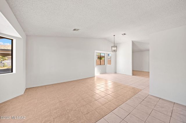 5960 S Birchwood Drive, Tucson, AZ 85746