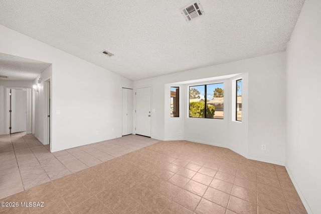 5960 S Birchwood Drive, Tucson, AZ 85746