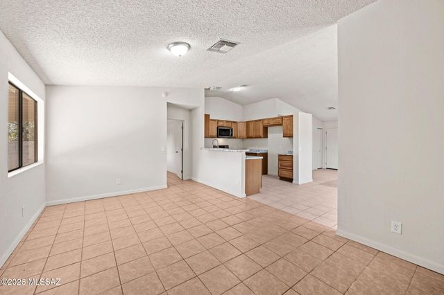 5960 S Birchwood Drive, Tucson, AZ 85746