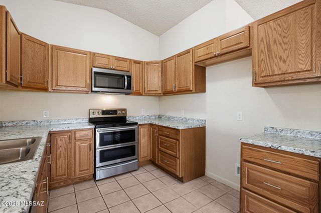 5960 S Birchwood Drive, Tucson, AZ 85746