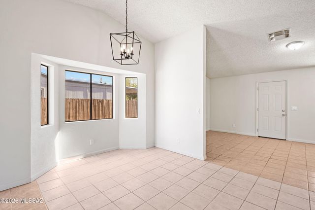 5960 S Birchwood Drive, Tucson, AZ 85746