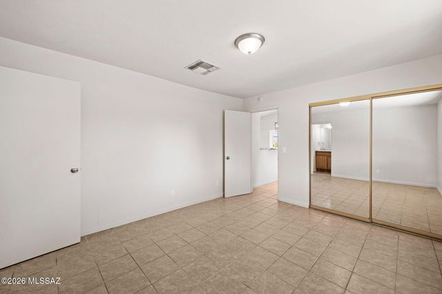 5960 S Birchwood Drive, Tucson, AZ 85746