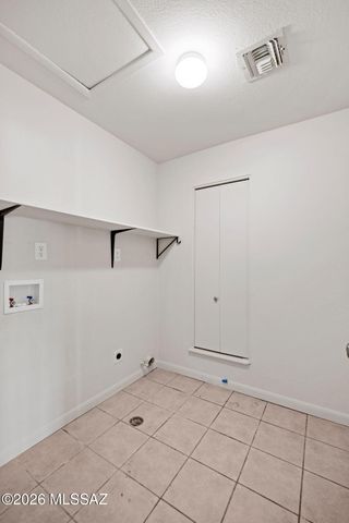 5960 S Birchwood Drive, Tucson, AZ 85746