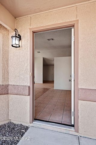 5960 S Birchwood Drive, Tucson, AZ 85746