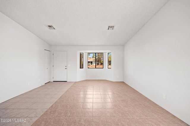 5960 S Birchwood Drive, Tucson, AZ 85746