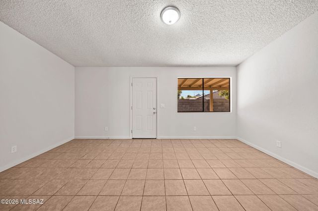 5960 S Birchwood Drive, Tucson, AZ 85746