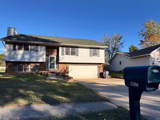 3206 W Woodhaven Drive, Bloomington, IN 47403