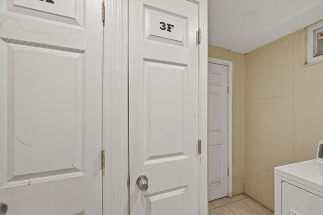 6925 W 64th Place 3F, Chicago, IL 60638