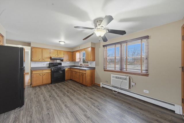 6925 W 64th Place 3F, Chicago, IL 60638