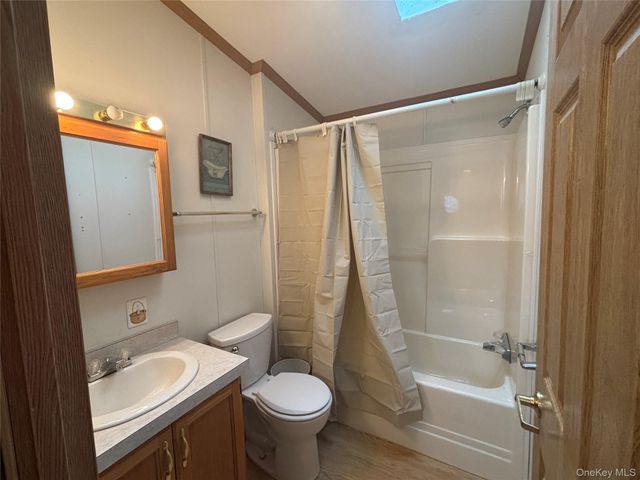 1661 Old Country Road 280, Riverhead, NY 11901