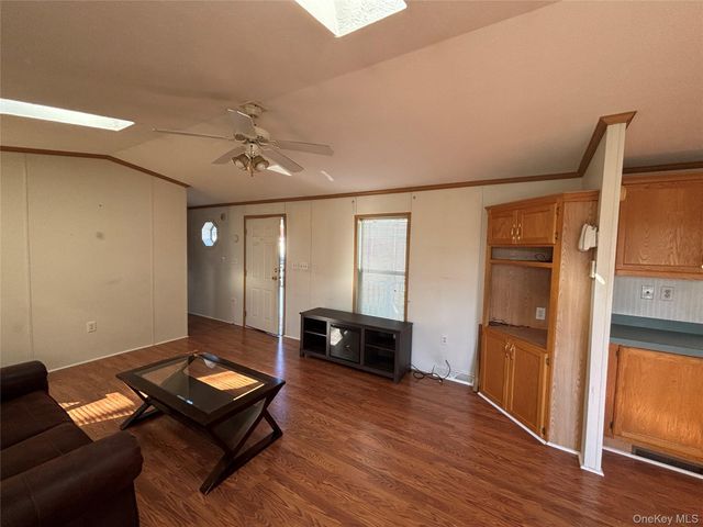 1661 Old Country Road 280, Riverhead, NY 11901