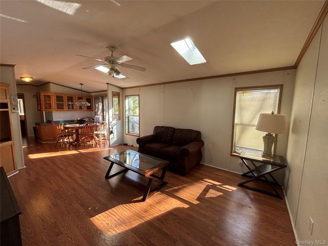 1661 Old Country Road 280, Riverhead, NY 11901