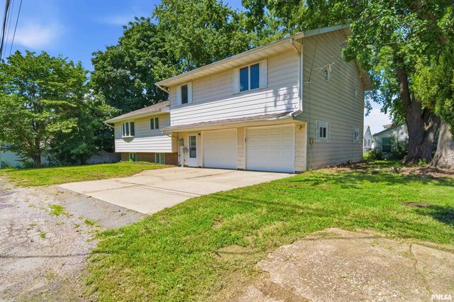 1315 PRINCE Street, Pekin, IL 61554