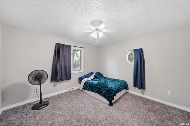 1315 PRINCE Street, Pekin, IL 61554
