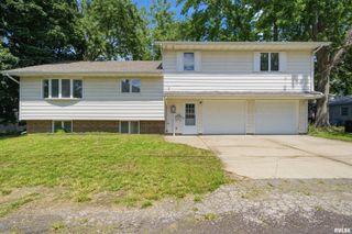 1315 PRINCE Street, Pekin, IL 61554
