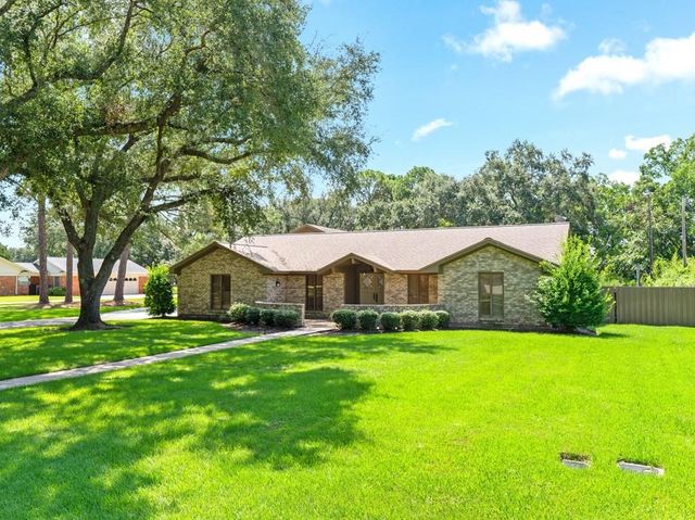 2624 Oak Drive Drive, Bay City, TX 77414