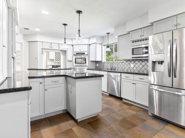 2624 Oak Drive Drive, Bay City, TX 77414