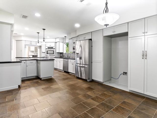 2624 Oak Drive Drive, Bay City, TX 77414