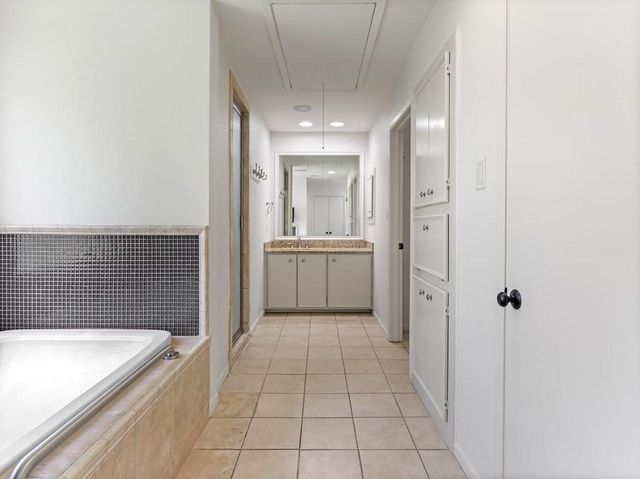 2624 Oak Drive Drive, Bay City, TX 77414