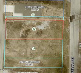 1023 Prospect Avenue, 32, Carthage, MO 64836